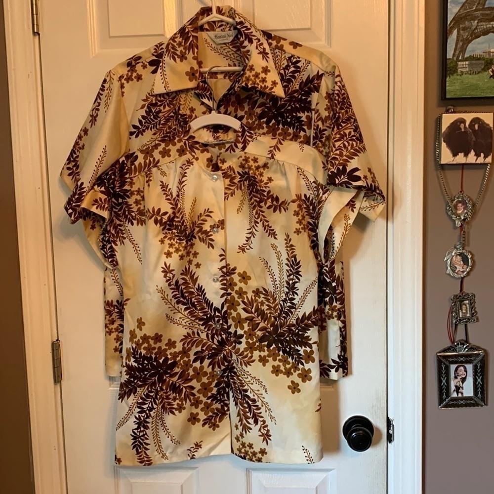 His and hers matching Hawaii Nei shirts